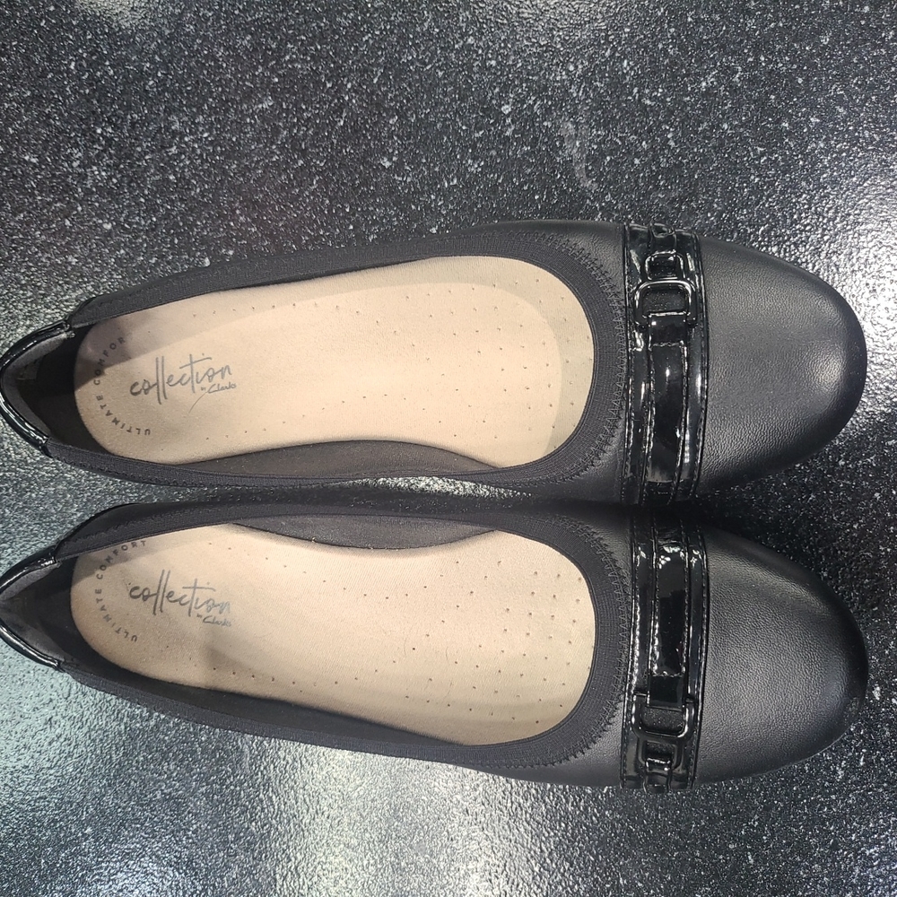 Collection by Clark's Ultimate Comfort Black Flats Size 11